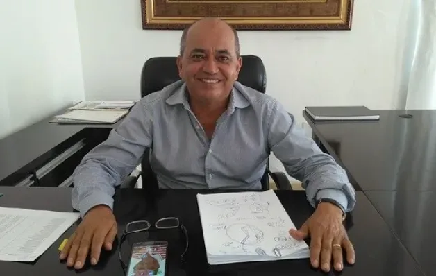 Câmara de Caravelas mantém parecer do TCM e aprova contas de 2023 do ex-prefeito Silvio Ramalho