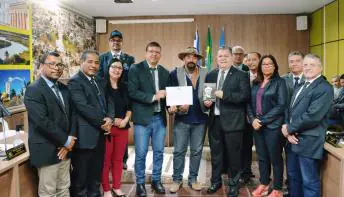 Câmara homenageia Lobo Solidário por divulgar São Mateus nas estradas