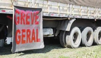 Caminhoneiros lançam caravanas contra a política de preços da Petrobras