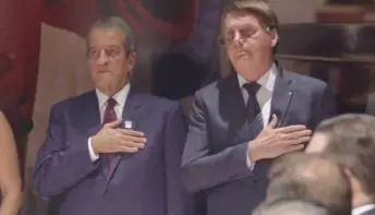 Campanha de Bolsonaro será 'cara', diz Valdemar Costa Neto: R$ 17 mil só por hora de combustível de avião