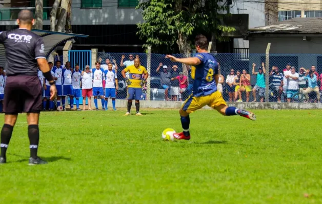 Campeão do Municipal Master 40  de Linhares será definido neste sábado