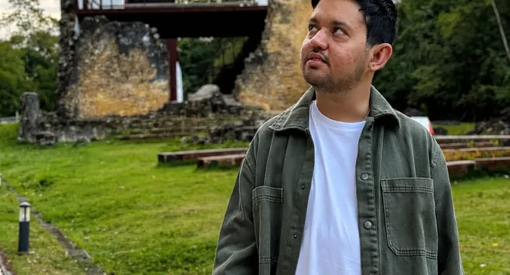 Cantor Ronnie Calil apresenta o “Evangeliza Show” no Teatro do Sesi