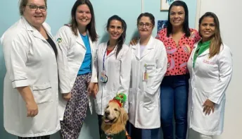 ‘Cãoterapeuta’ faz visita especial para crianças internadas no Hospital Infantil de Vitória