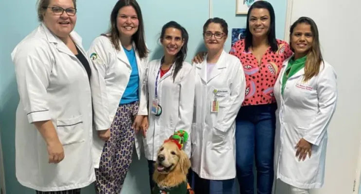 ‘Cãoterapeuta’ faz visita especial para crianças internadas no Hospital Infantil de Vitória