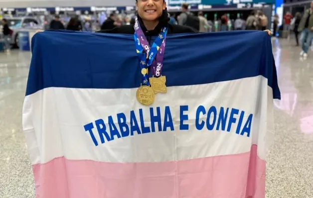 Capixaba Thaís Loureiro conquista título europeu de jiu-jitsu na Itália