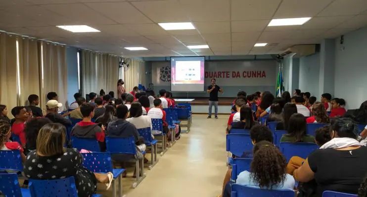 CAPS realiza palestra sobre a prevenção do uso de álcool e drogas para alunos do CEEFMTI Manoel Duarte da Cunha em Pedro Canário