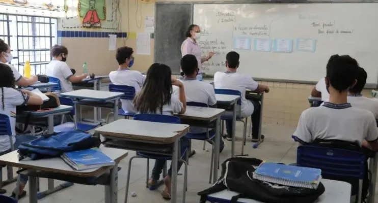 Carga horária e mais: Veja o que muda com o novo ensino médio aprovado pelo Congresso