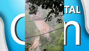 Vídeo: Carreta é atingida por deslizamento causada pela chuva na BR 101 em Pedro Canário