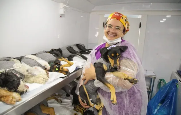 Carreta Pet Vida fará mutirão para castrar 560 cães e gatos em Linhares
