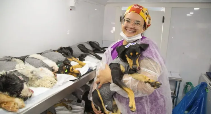 Carreta Pet Vida fará mutirão para castrar 560 cães e gatos em Linhares