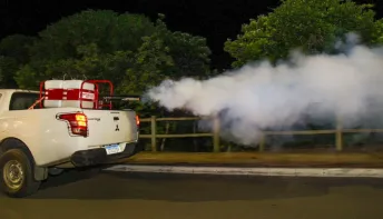 Carro fumacê percorre bairros de Linhares até 9 de abril