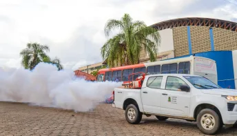 Carro fumacê segue no combate ao mosquito da dengue e divulga novo itinerário para a semana