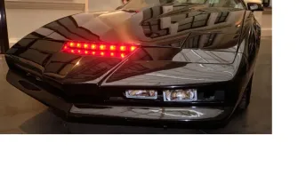 Carro parado em museu multado por excesso de velocidade. Como?