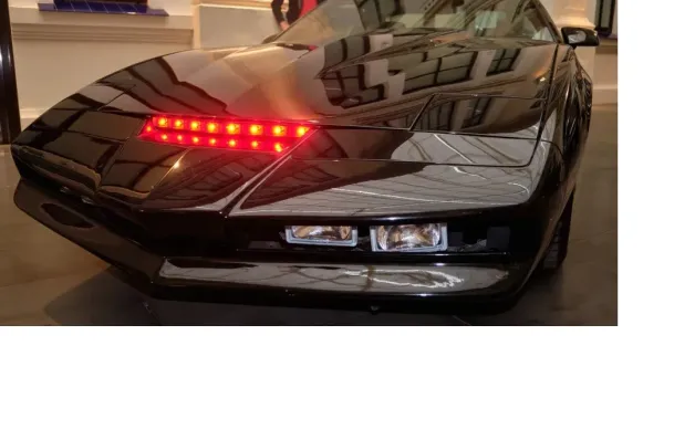 Carro parado em museu multado por excesso de velocidade. Como?