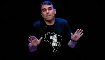 Carta a Flávio viola restrição e pode levar Bolsonaro de volta ao regime fechado
