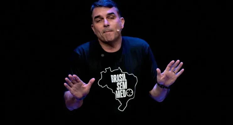 Carta a Flávio viola restrição e pode levar Bolsonaro de volta ao regime fechado