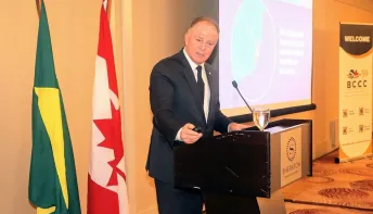 Casagrande apresenta potencialidades do Espírito Santo em evento no Canadá
