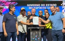 Casagrande e Ferraço anunciam pavimentação de estrada rural em Aracruz