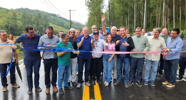 Casagrande entrega obras e anuncia novos investimentos em Conceição do Castelo