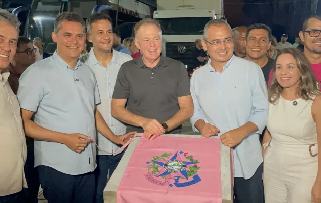 Casagrande entrega obras em São Mateus e anuncia novos investimentos