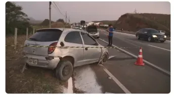 Casal para no acostamento para consertar problema no carro e morre atropelado na BR-482