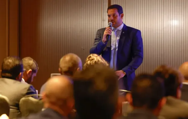 CBF projeta liga nacional para 2030 e amplia debate com clubes