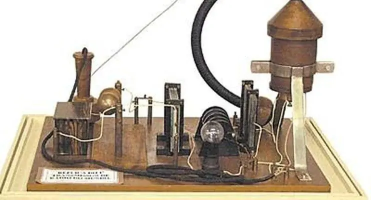 Cem anos do rádio no Brasil: o padre brasileiro que inventou o rádio