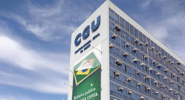 CGU identifica 2.300 militares ocupando cargos civis no governo de maneira irregular