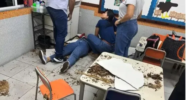 Chão cede e professora cai de uma sala a outra em escola particular no ES