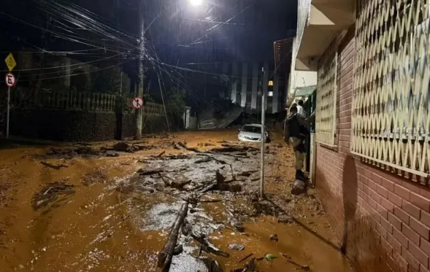 Chuvas matam 20 em MG, 16 só em Juiz de Fora; 45 estão desaparecidos
