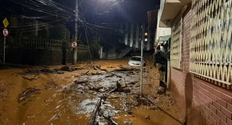 Chuvas matam 20 em MG, 16 só em Juiz de Fora; 45 estão desaparecidos