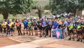 Ciclistas homenageiam colega assassinado por filho e nora no Sul do ES
