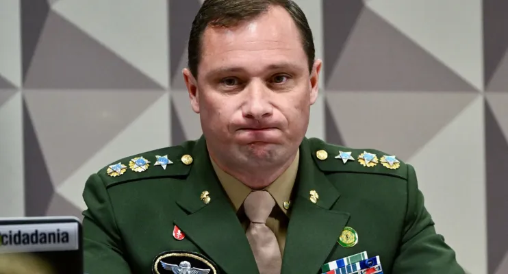 Cid, ex-ajudante de ordens do ex-presidente Jair Bolsonaro se dispõe a fazer delação, e Moraes recebe proposta de acordo