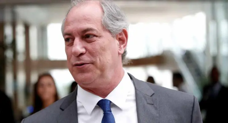 Ciro admite que tem de se mostrar viável até junho para atrair siglas