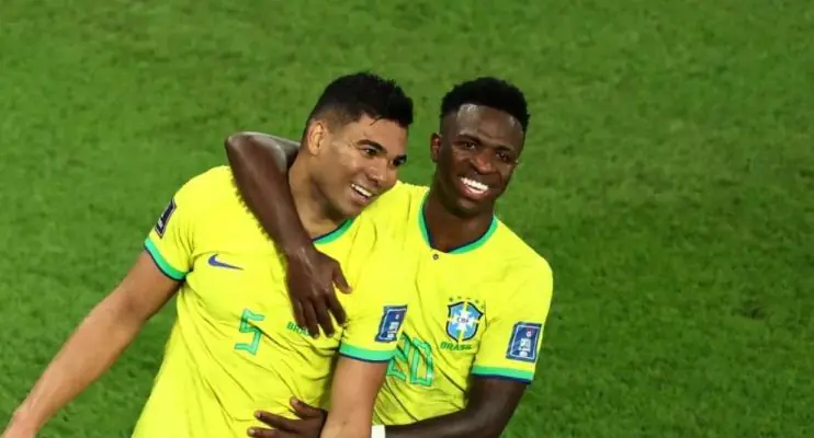 Com gol de Casemiro, Brasil vence a Suíça e garante vaga nas oitavas