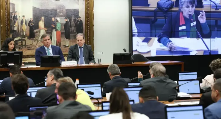 Comissão da Câmara aprova redução da maioridade penal para 16 anos