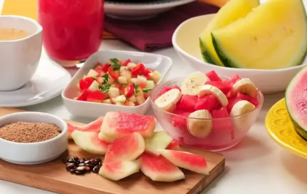 Como aproveitar toda a melancia e não jogar nada fora