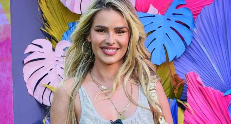 Compulsão alimentar, discutida por Yasmin Brunet, é transtorno reconhecido pela medicina