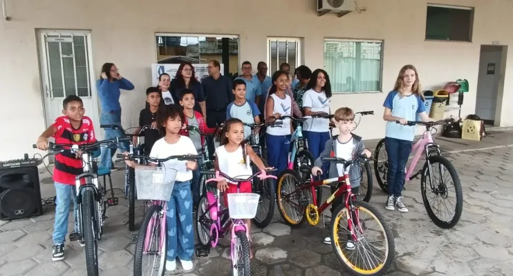 Concurso de desenhos sobre preservação da água premia dez estudantes da rede municipal de São Mateus