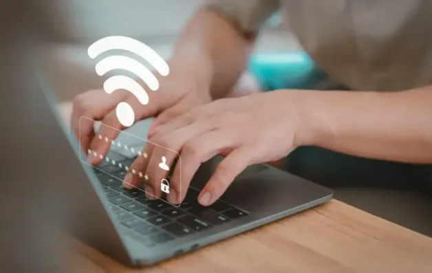 Conexão prática, risco oculto: os perigos do Wi-Fi de hotéis