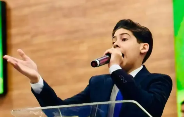 Conselho Tutelar impede pastor adolescente de pregar e determina retorno às aulas