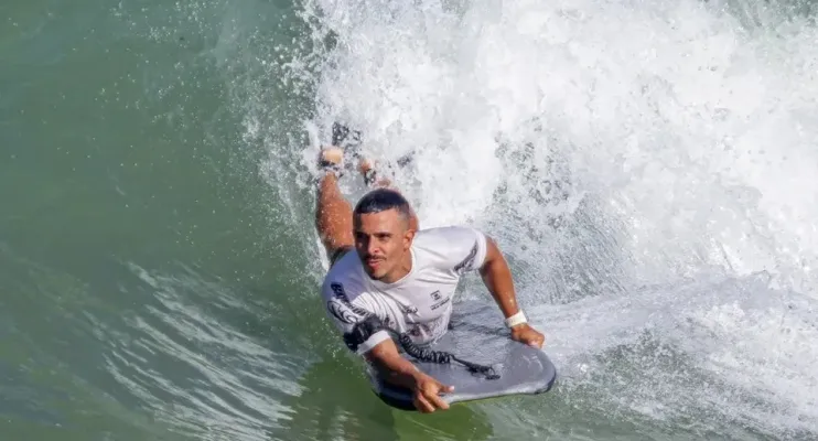 Contemplado pelo Bolsa Atleta, Gabriel Castelan vence etapa do Circuito Capixaba de Bodyboarding