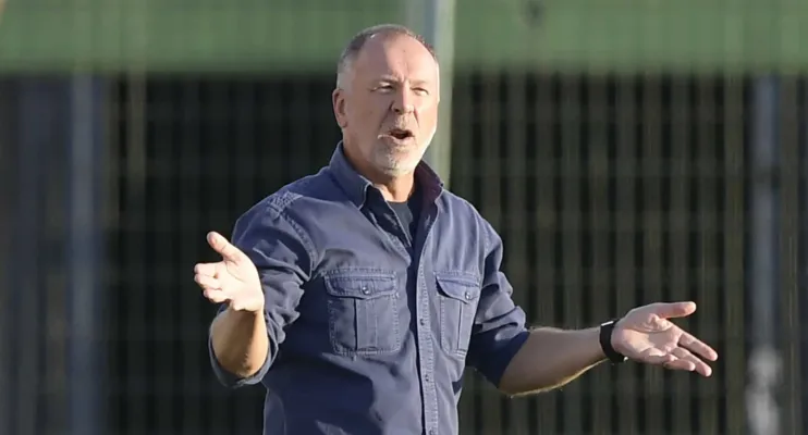 Corinthians demite técnico Mano Menezes