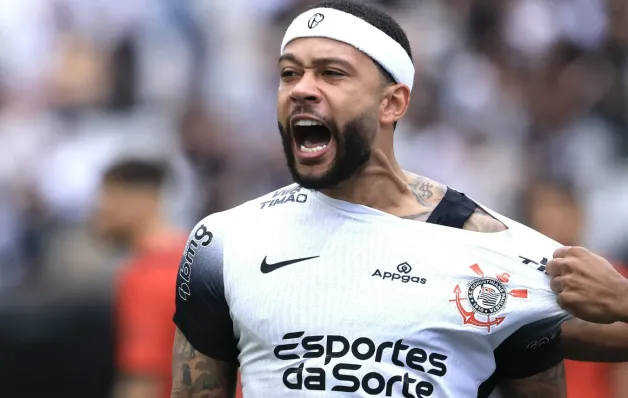 Corinthians projeta até um mês sem Depay após lesão muscular
