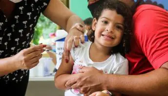 Covid-19: vacinação de crianças com idade até 11 anos é realizada por meio de agendamento em Cariacica 