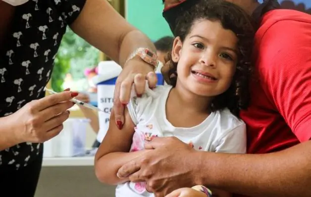 Covid-19: vacinação de crianças com idade até 11 anos é realizada por meio de agendamento em Cariacica 