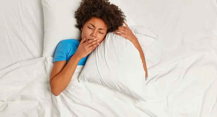 Dormir bem pode reduzir risco de infertilidade em mulheres