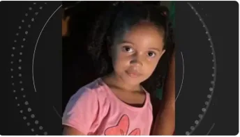 Criança morre baleada após carro da família ser atacado por engano no ES