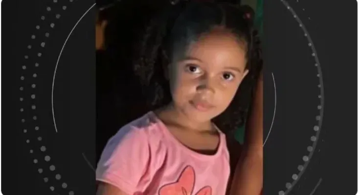 Criança morre baleada após carro da família ser atacado por engano no ES