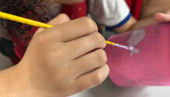 Crianças de Maria Ortiz desenvolvem a consciência ambiental por meio da arte